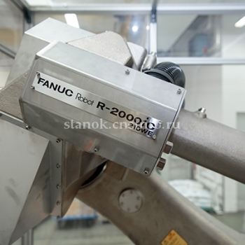 Универсальный робот R-2000iC/210WE
